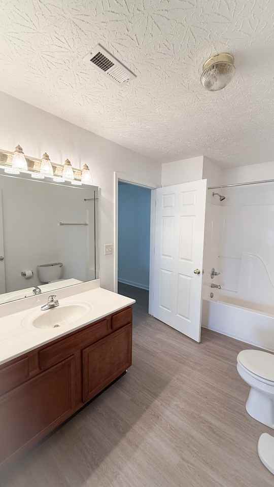 114 Irving Ln #NA - Photo 7 of 12