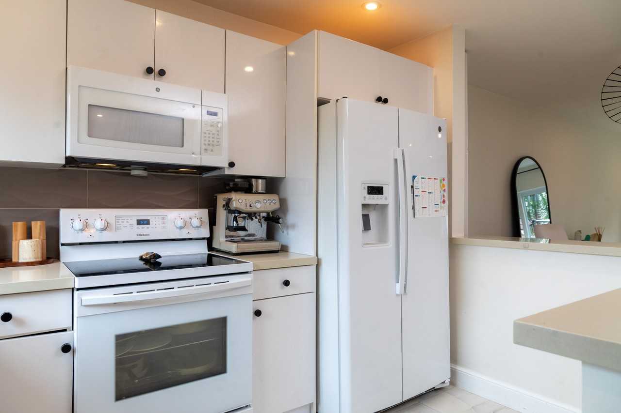 450 Se 7th St #232 - Photo 6 of 37