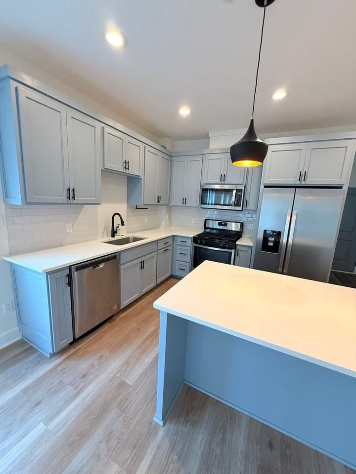 1327 N. Bronough St. - Photo 5 of 27