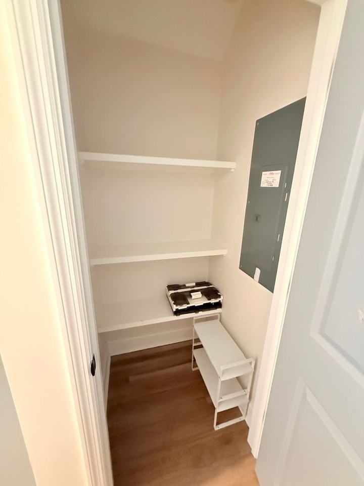 1327 N. Bronough St. - Photo 7 of 27