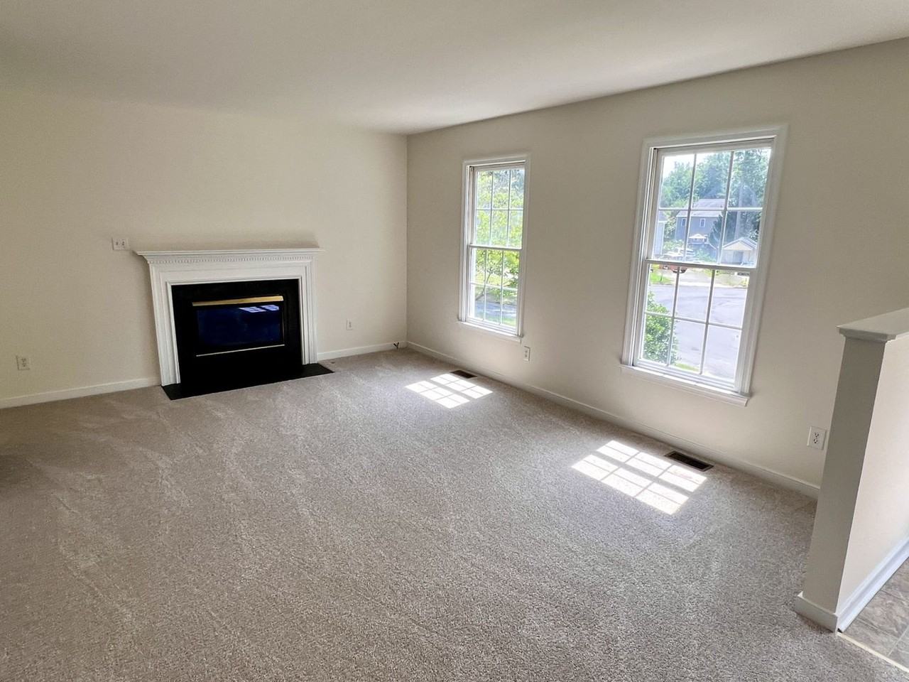 5633 Lake Sharon Dr - Photo 3 of 12