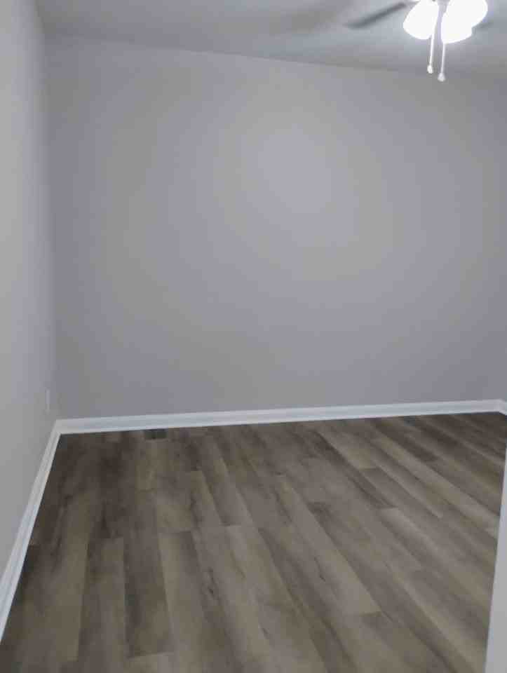 1402 Gold Ave - Photo 3 of 12