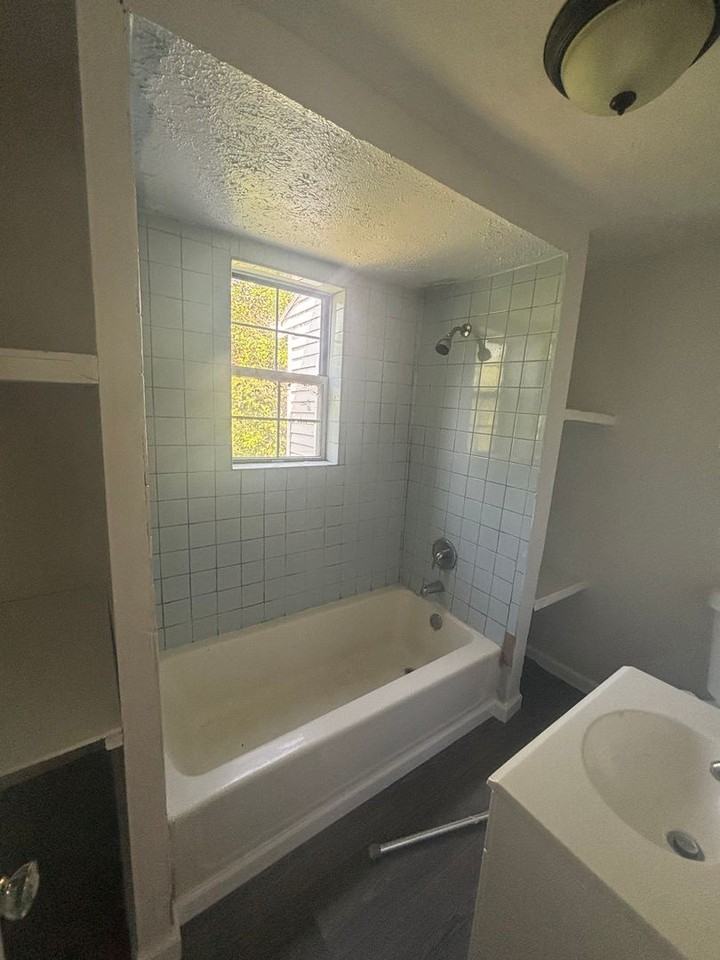 3026 E 123rd St - Photo 5 of 6