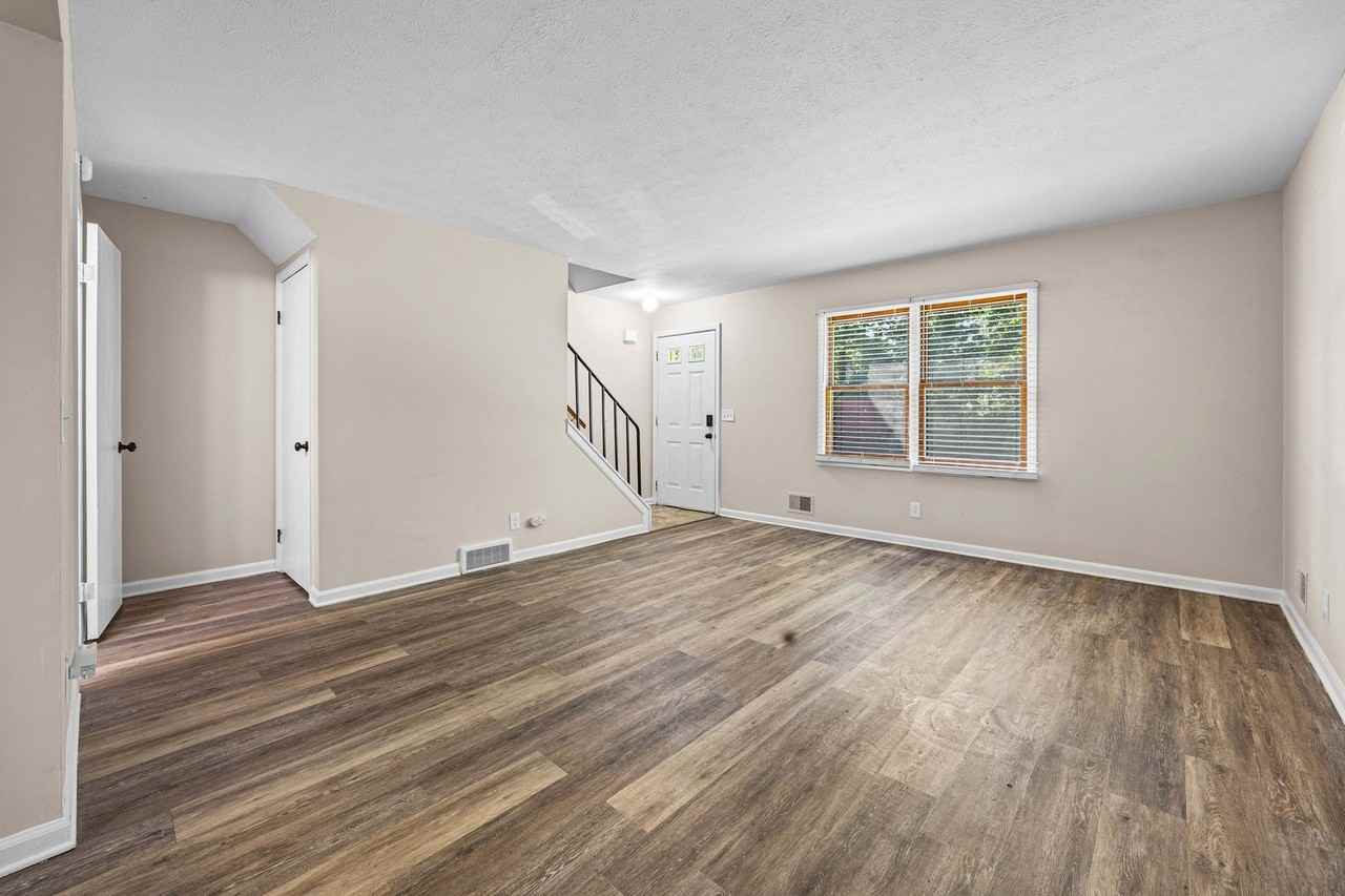 419 Britton Road - Photo 6 of 23