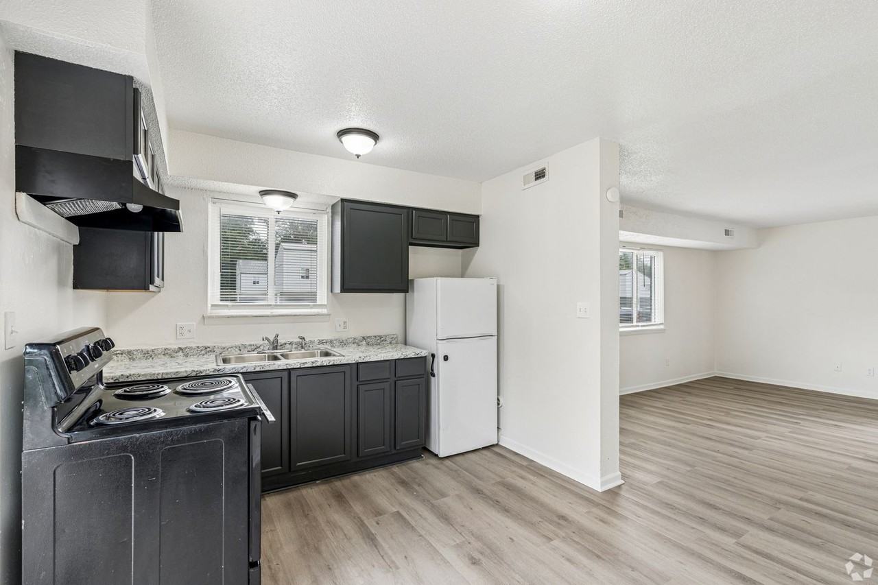 Forest Village Apartments - Photo 5 of 24