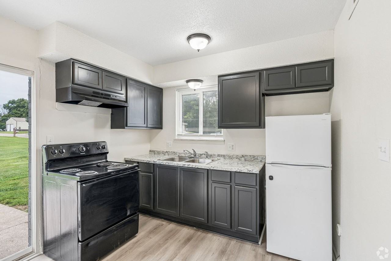 Forest Village Apartments - Photo 6 of 24