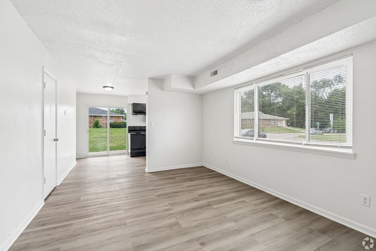 Forest Village Apartments - Photo 7 of 24