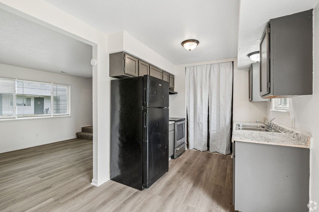 Forest Village Apartments - Photo 6 of 24