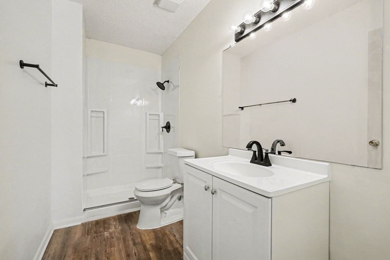 Apartments at Georgetown - Photo 6 of 49