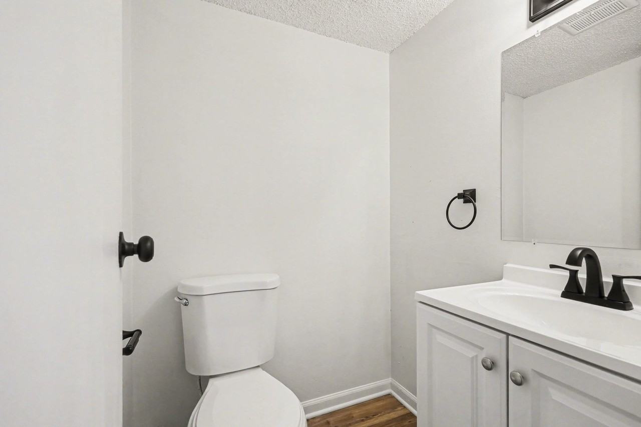 Apartments at Georgetown - Photo 7 of 49