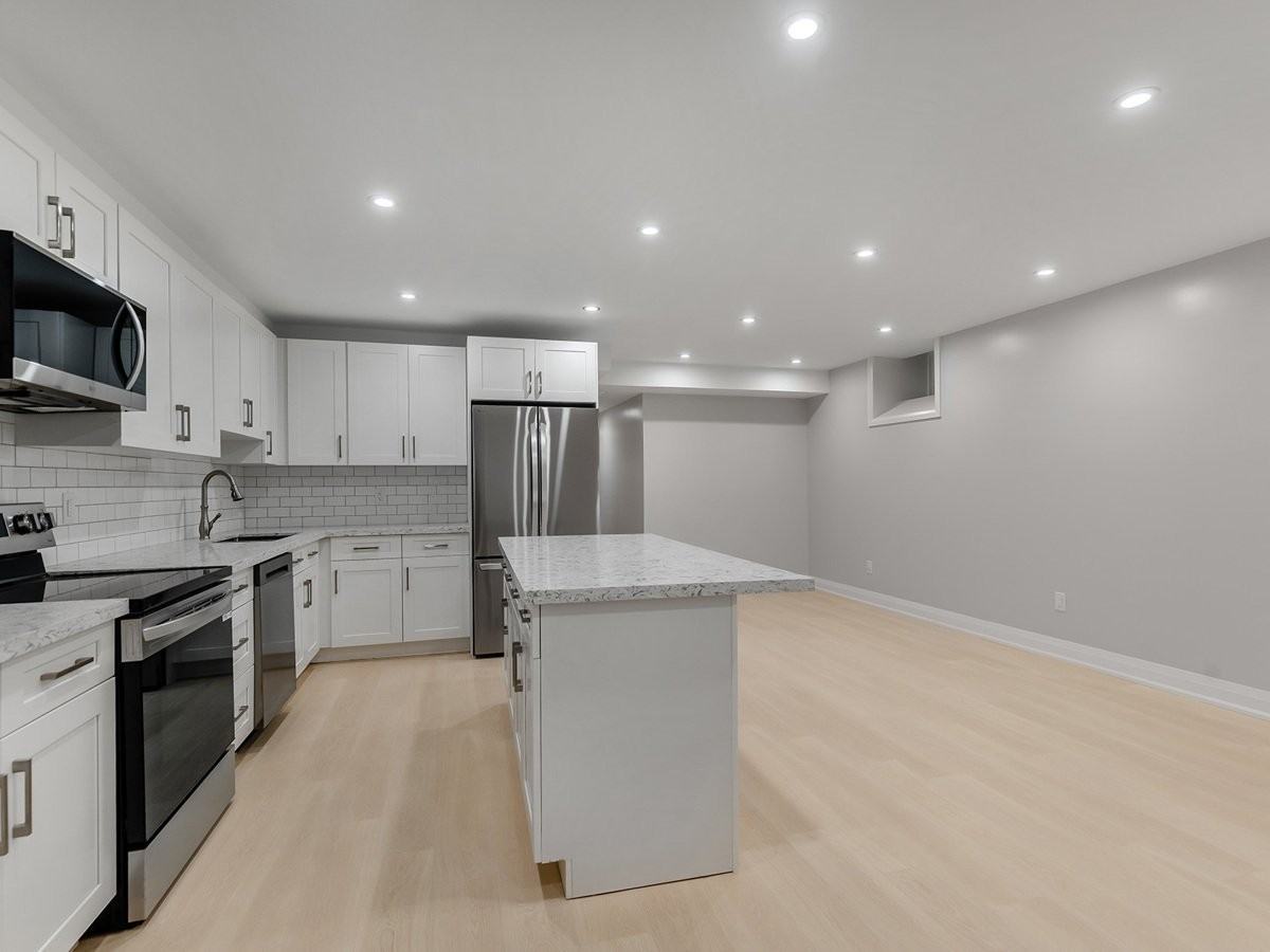 543 Roxton Rd - Photo 2 of 7