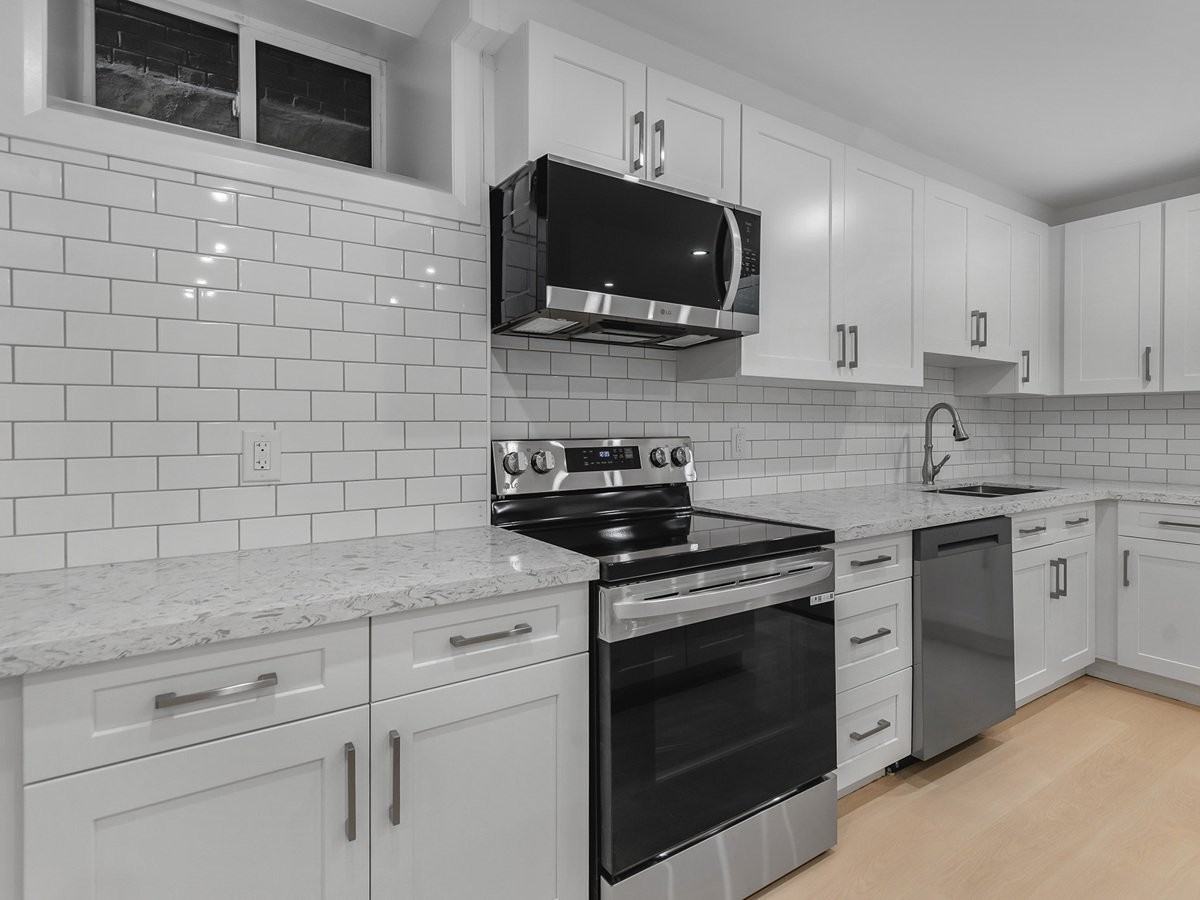 543 Roxton Rd - Photo 4 of 7