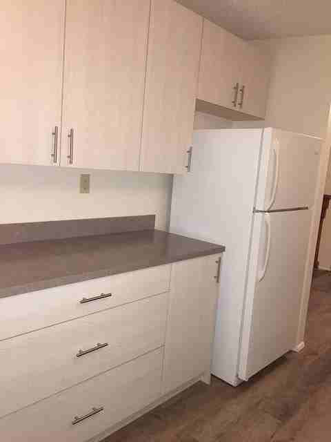 130 12 Ave Ne - Photo 3 of 11