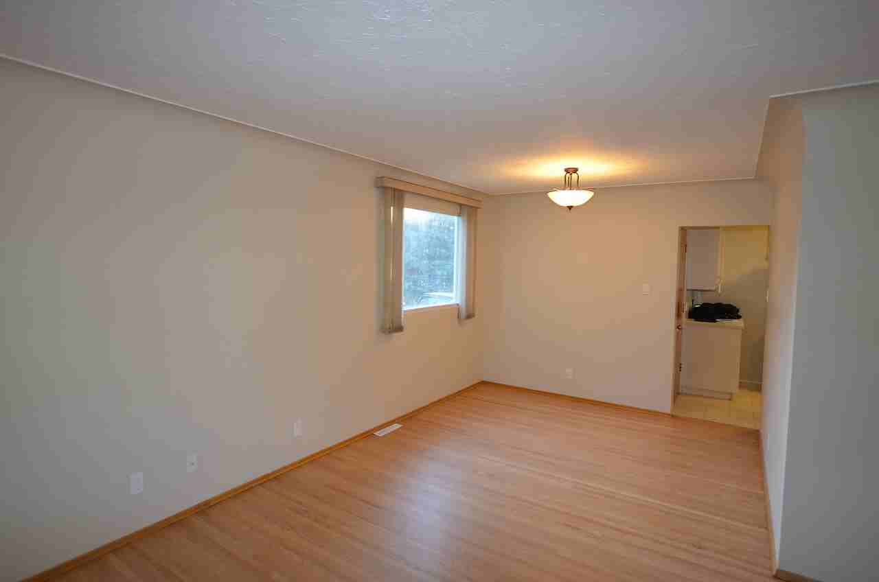 1019 30 Ave Nw - Photo 6 of 18