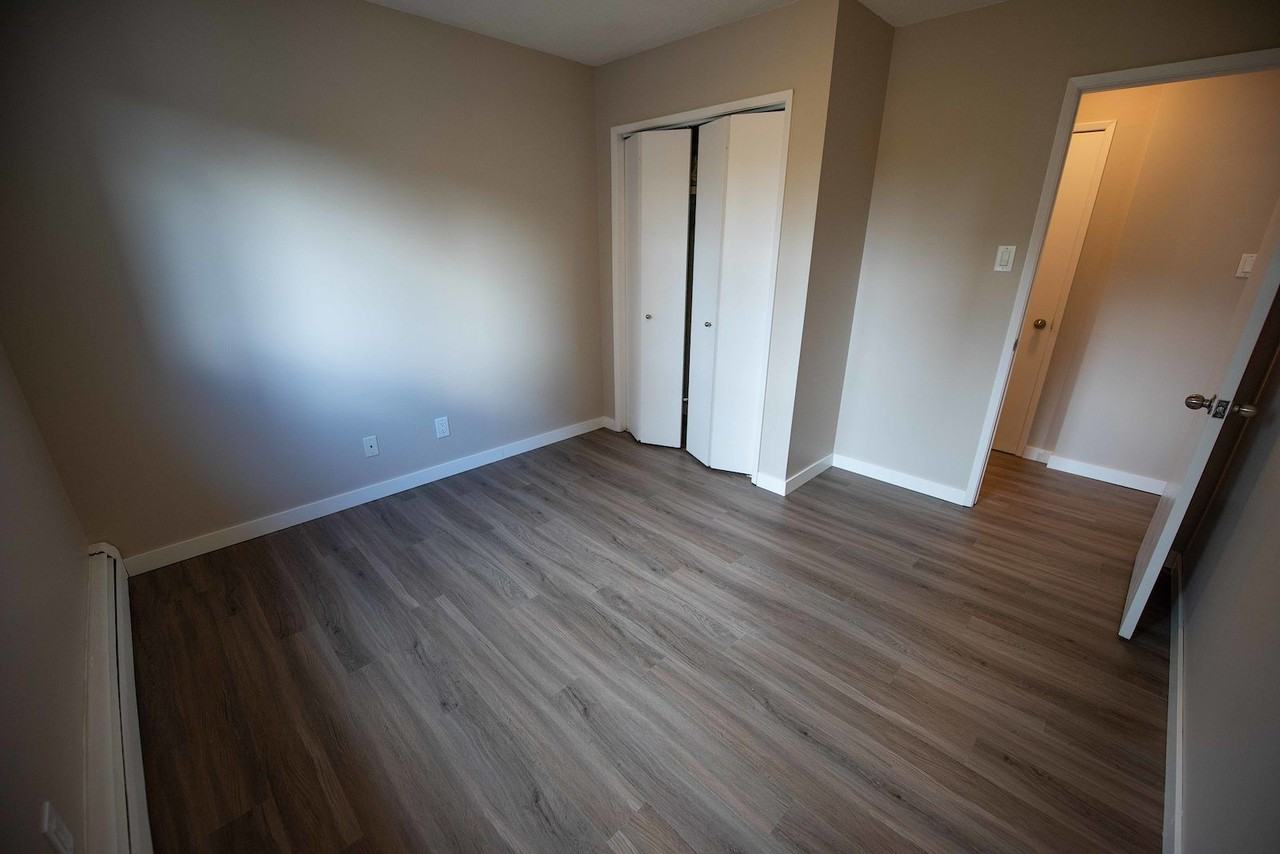 10345 123 St Nw - Photo 6 of 10
