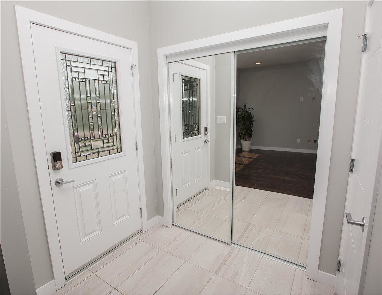 12210 122 St Nw - Photo 3 of 9