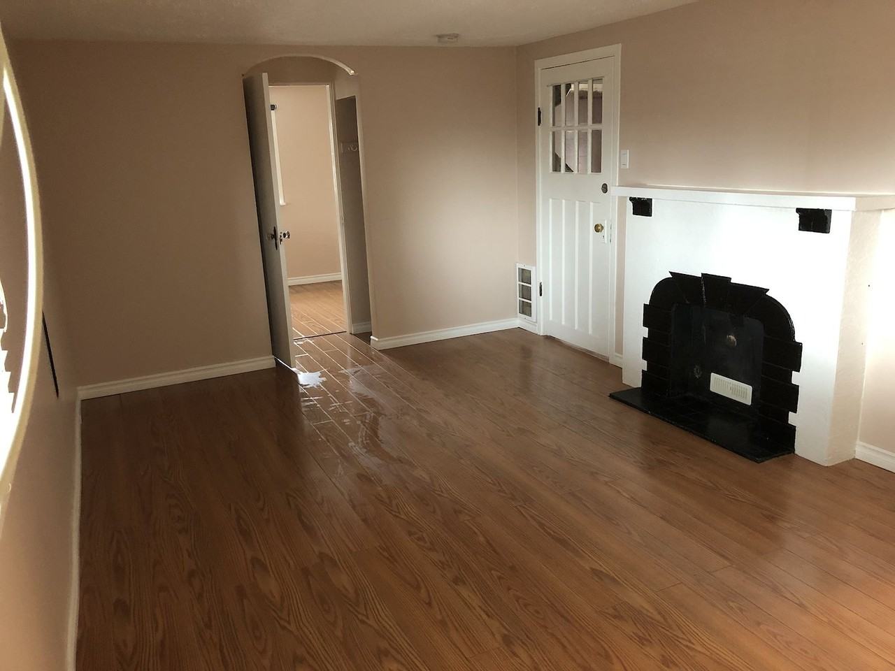 802 24 Ave Se - Photo 3 of 15