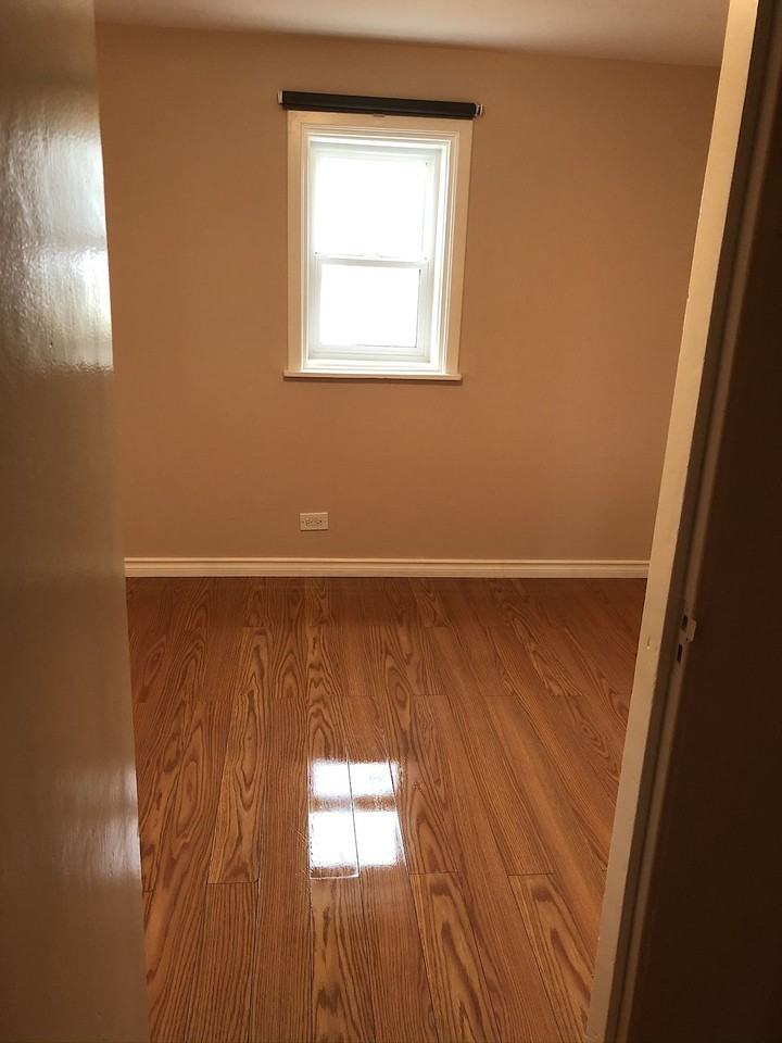 802 24 Ave Se - Photo 4 of 15