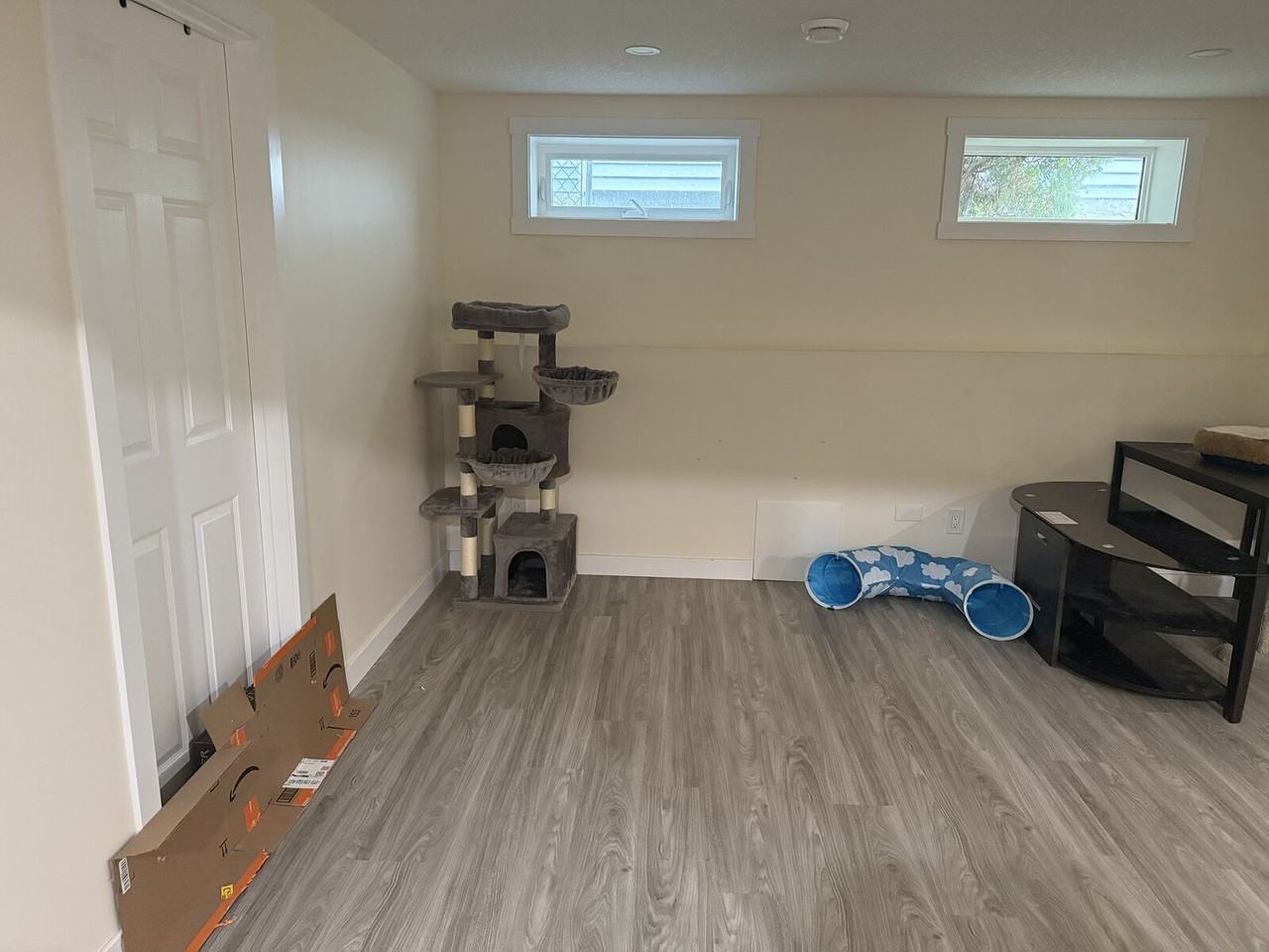 303 37 St Sw - Photo 4 of 19