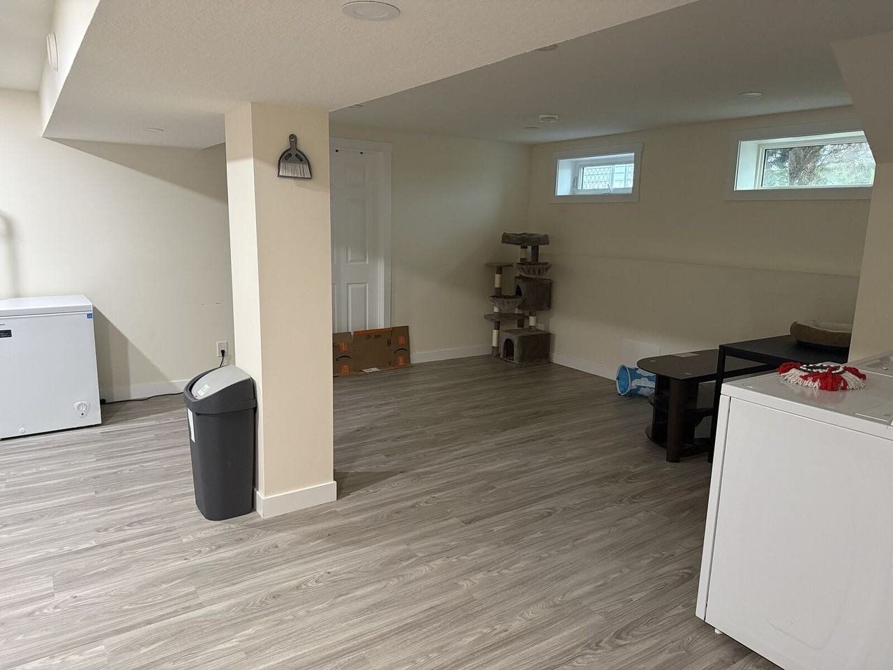 303 37 St Sw - Photo 5 of 19