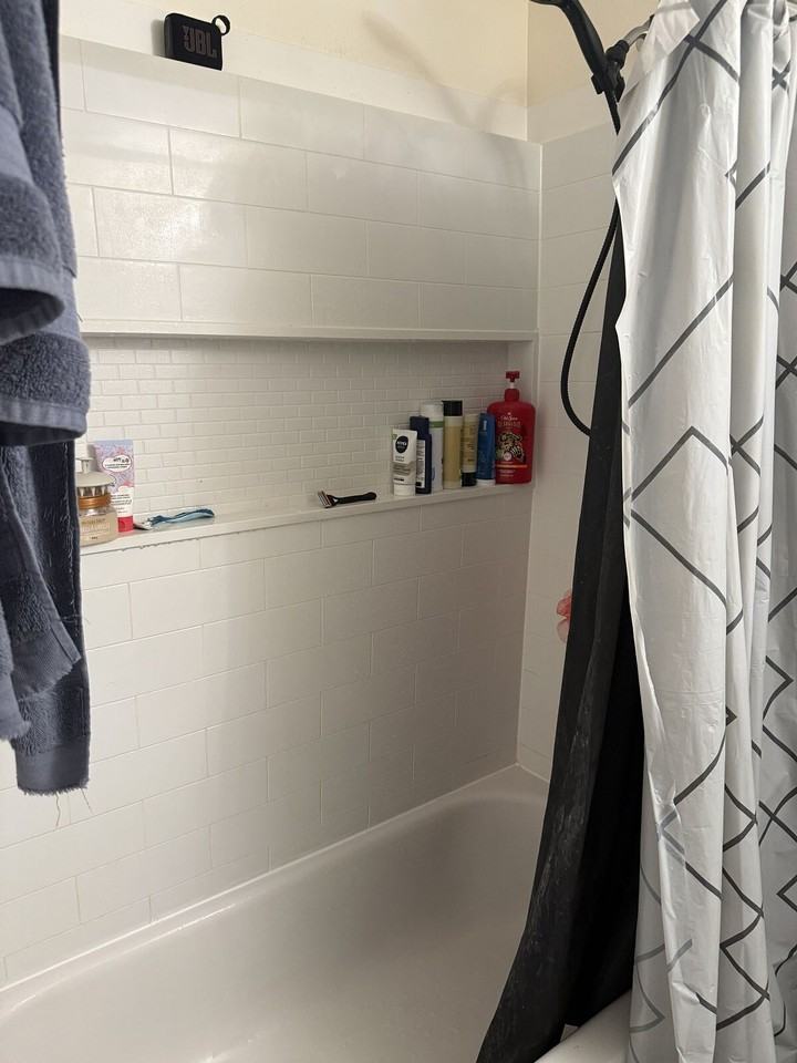 303 37 St Sw - Photo 7 of 19