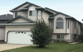 5115 152a Ave Nw - Photo 1 of 1