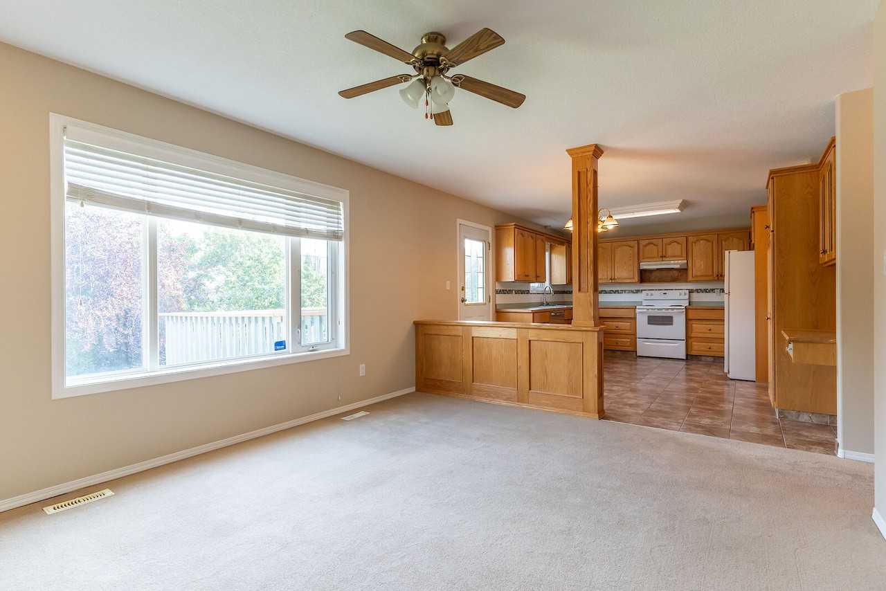 5115 152a Ave Nw - Photo 5 of 24