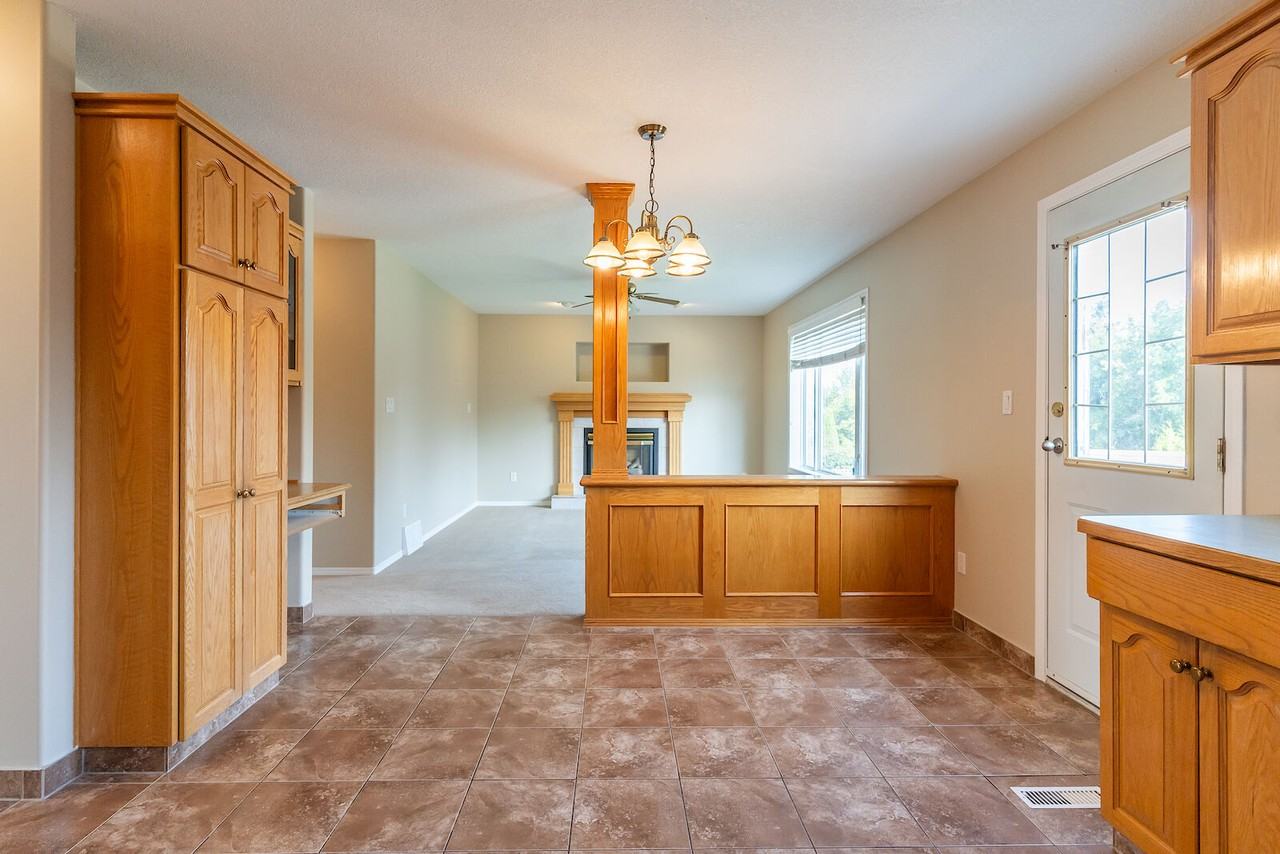 5115 152a Ave Nw - Photo 6 of 24