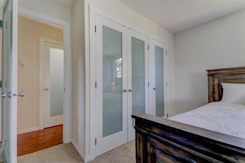332 Cedar Cres Sw - Photo 3 of 21