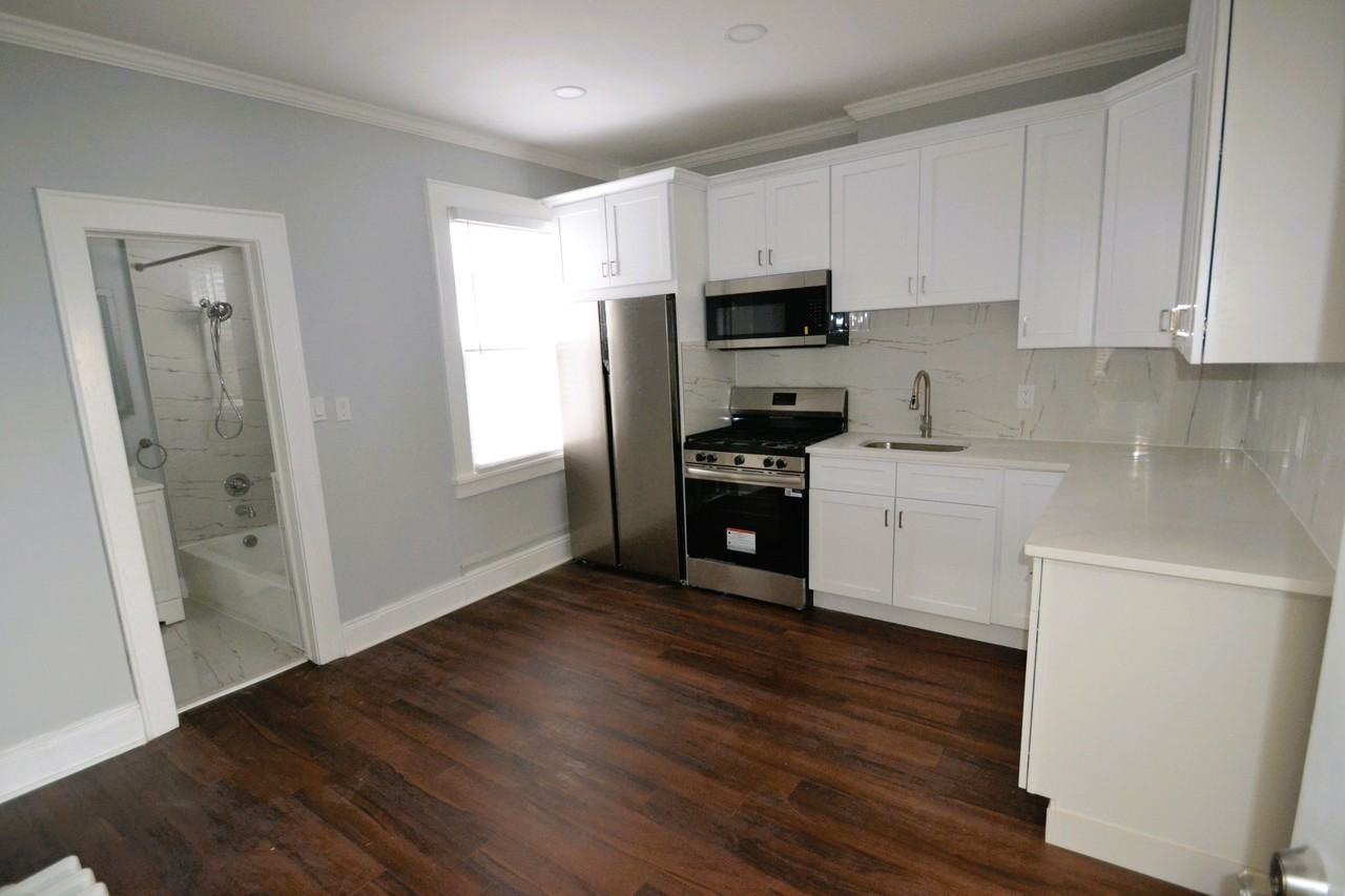 56 Hobart Place #5 - Photo 2 of 8