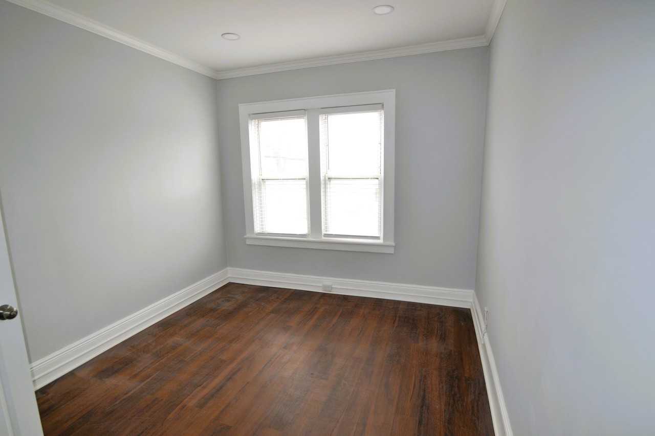 56 Hobart Place #5 - Photo 7 of 8