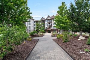 featured image of 256 - 256 Hastings Avenue