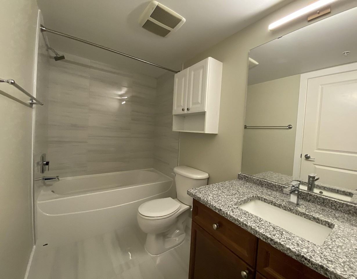 256 - 256 Hastings Avenue - Photo 5 of 12