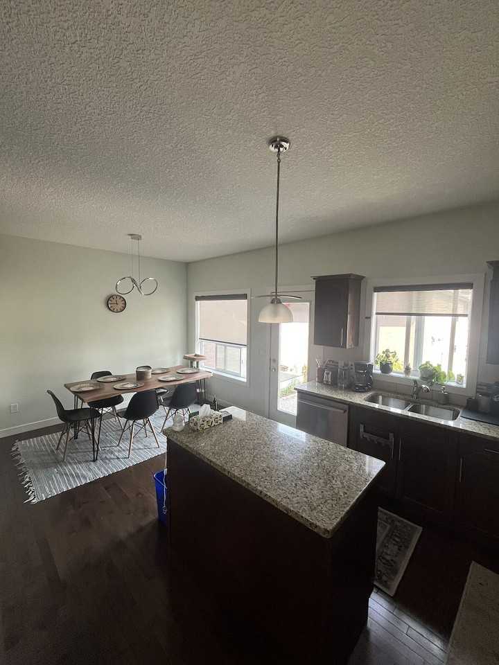 248 - 248 20 Avenue Northeast - Photo 4 of 19