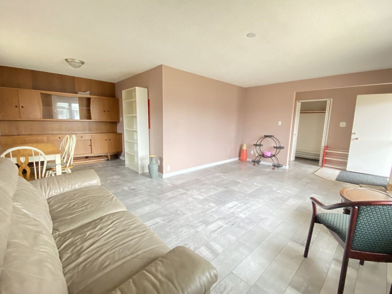 10932 38 Ave Nw - Photo 4 of 14