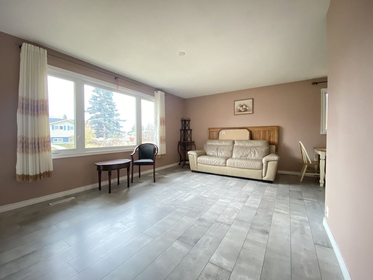 10932 38 Ave Nw - Photo 5 of 14