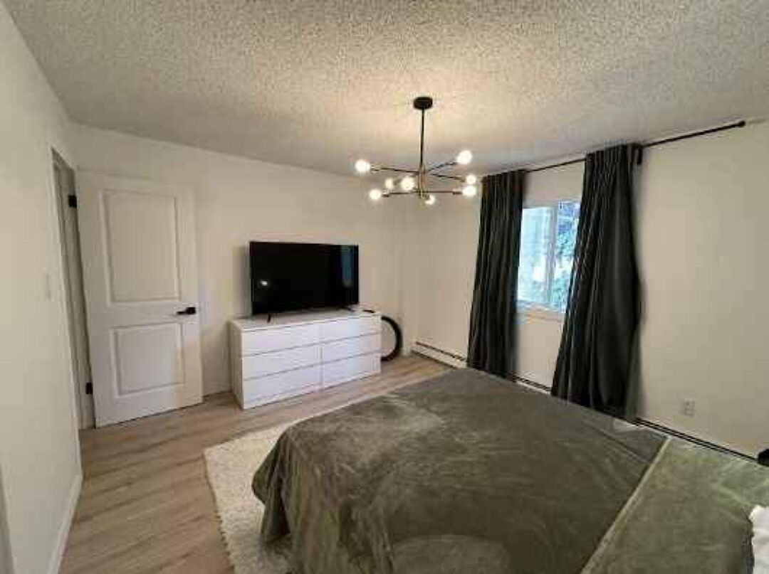 1331 15 Ave Sw - Photo 4 of 9