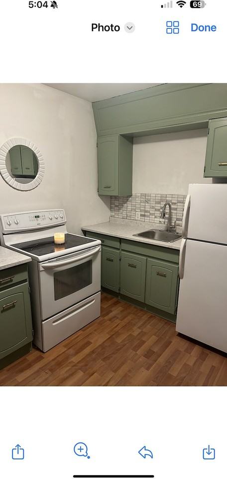1175 Queen St - Photo 3 of 12