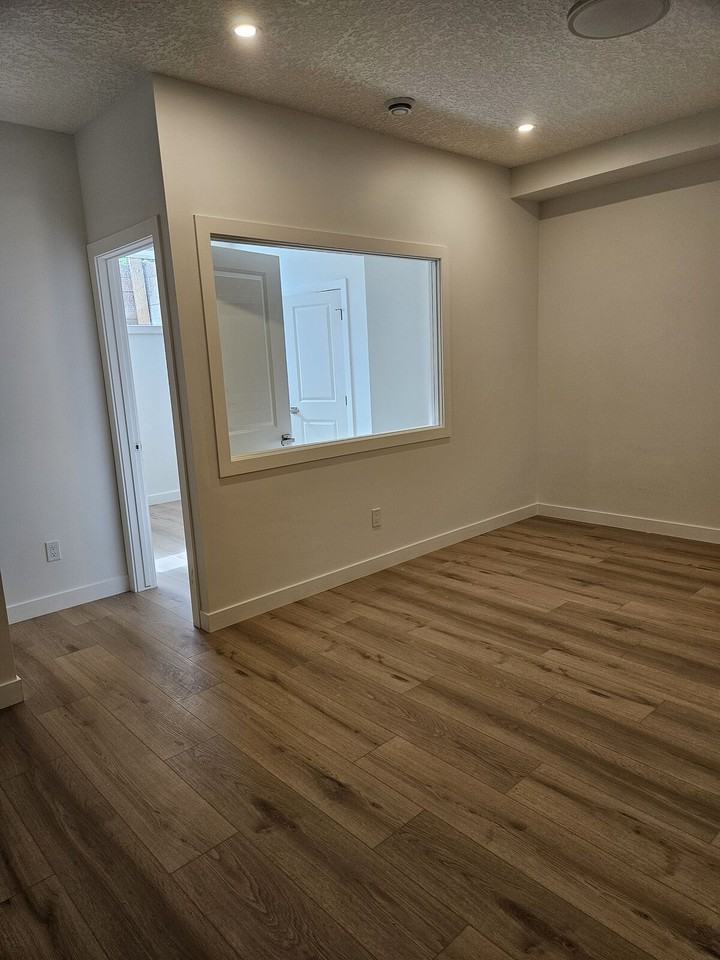 1936 35 St Sw - Photo 6 of 18