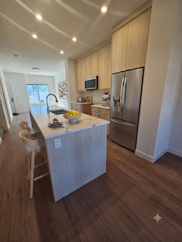 920 35 St Se - Photo 2 of 24