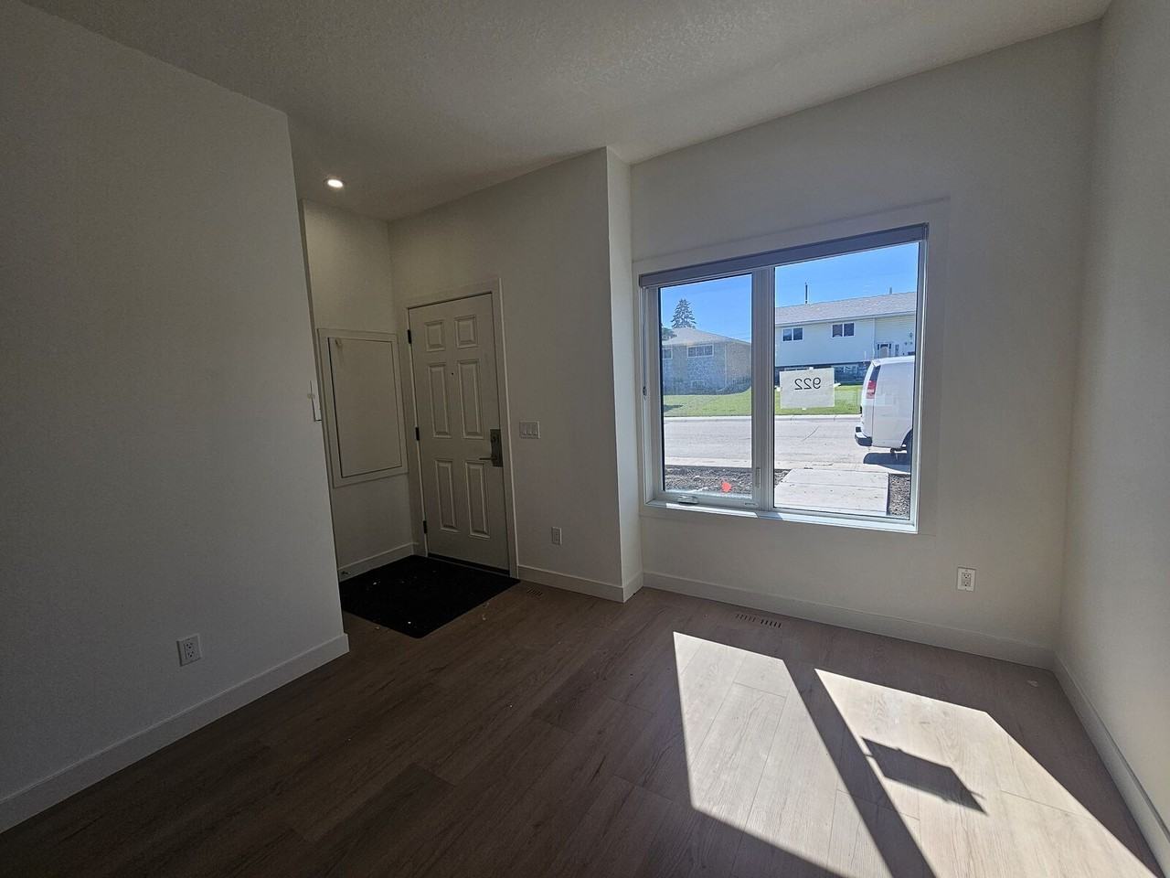 920 35 St Se - Photo 3 of 24