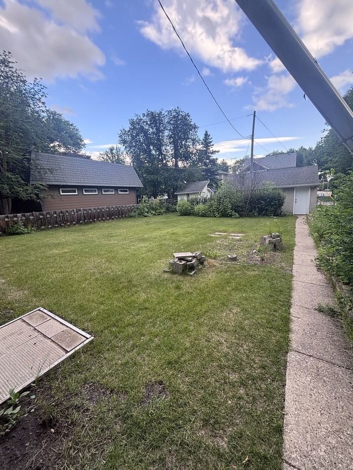 11651 77 Ave Nw - Photo 2 of 21