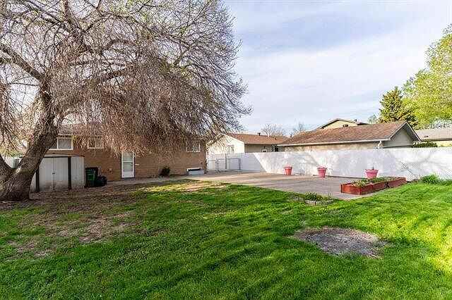 6315 152 Ave Nw - Photo 4 of 12