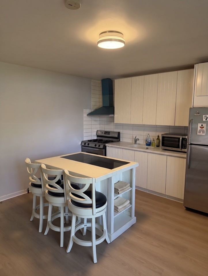 1902 26 Ave Sw - Photo 2 of 9