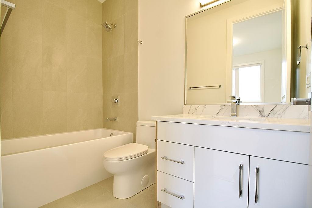 1431 29 St Sw - Photo 4 of 24