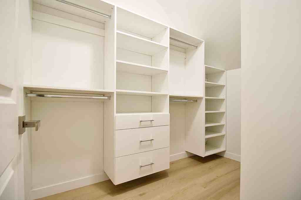 1431 29 St Sw - Photo 5 of 24