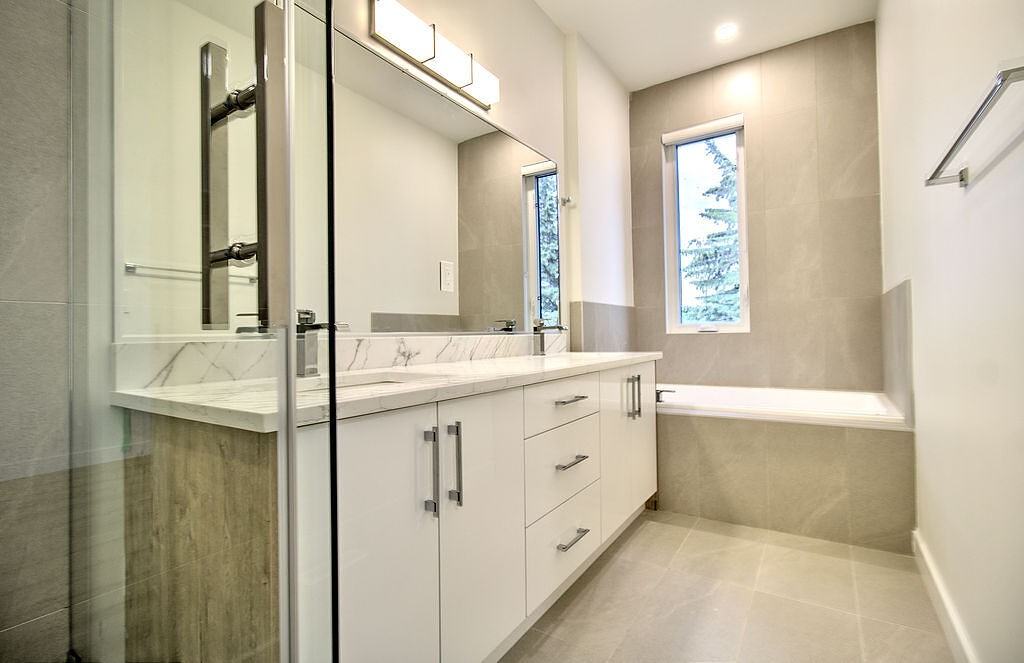 1431 29 St Sw - Photo 7 of 24