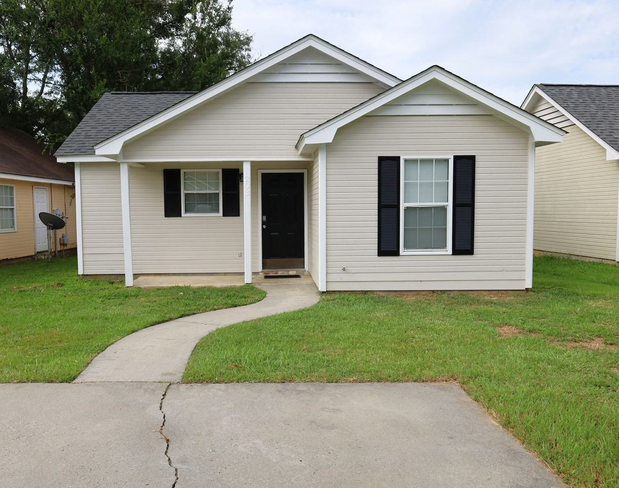 203 Blue Pool Dr