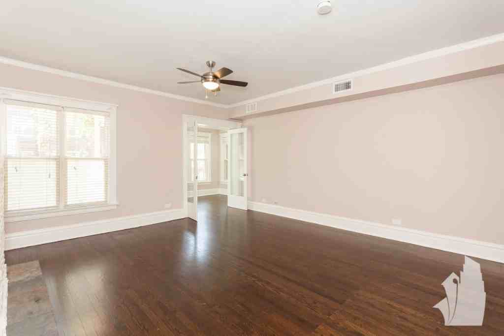 729 W Buckingham Pl #7 - Photo 3 of 17