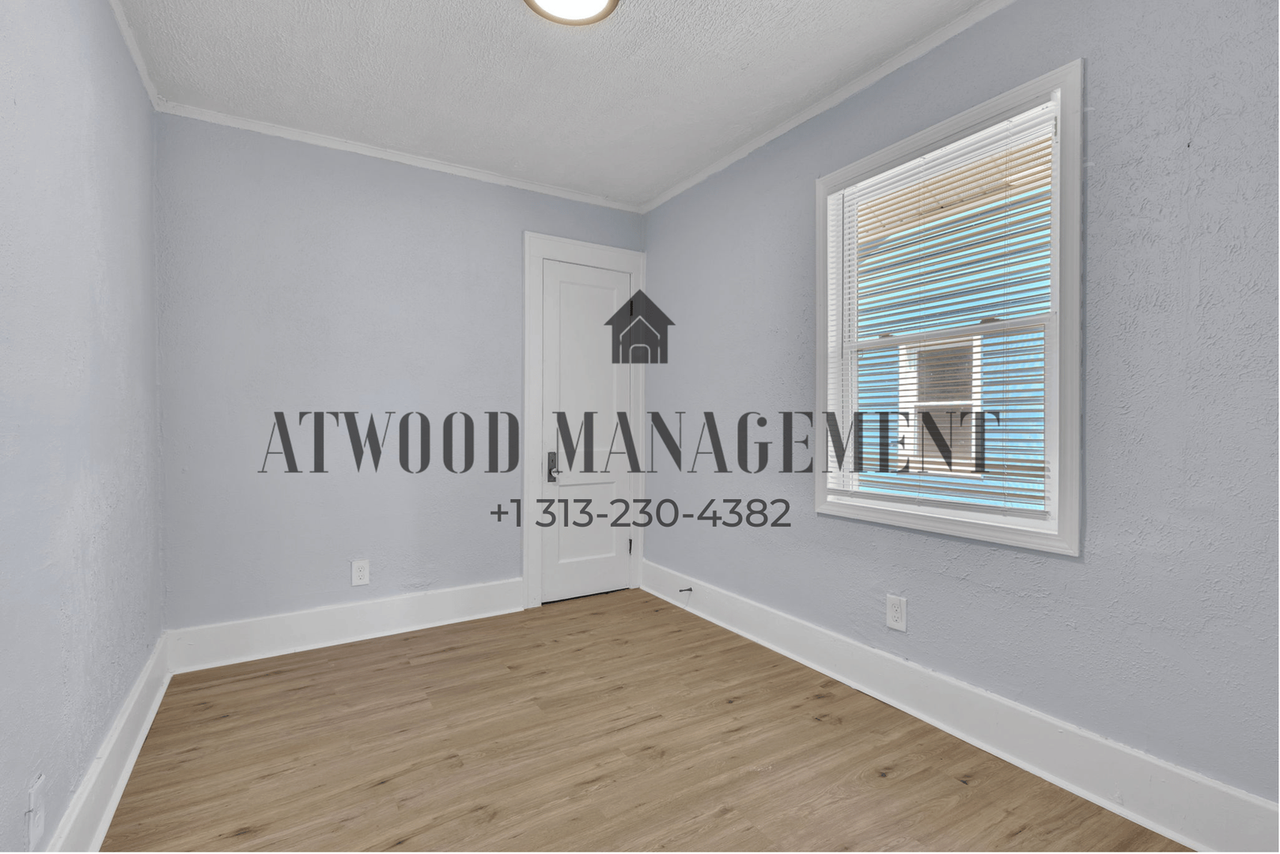 15811 Trinity St - Photo 5 of 16